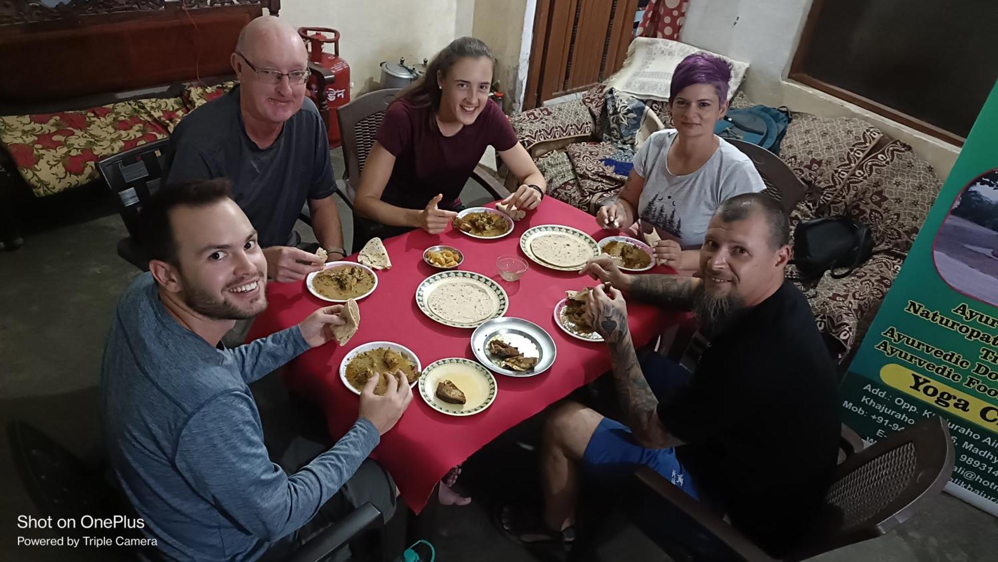 Khajuraho Homestay Bagian luar foto