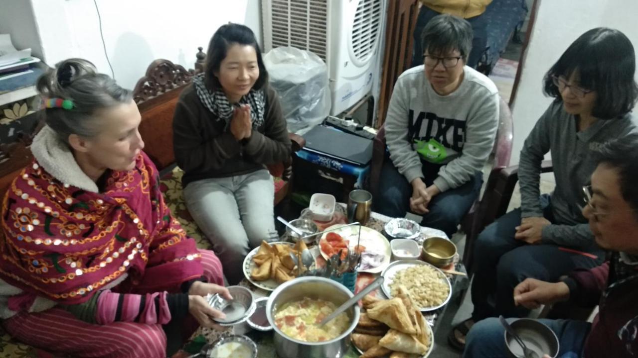 Khajuraho Homestay Bagian luar foto